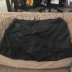 Athleta tennis/running skirt Size M